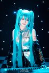 萌新推特00後露臉網紅美少女▌白莉愛吃巧克力▌Cos初音未來 香艷酥乳粉嫩白虎演唱會 精美私拍
