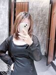 海角社區色女老鼠舔貓咪勾引哥哥亂倫 趁爸媽還沒下班，在沙發上無套強奸哥哥肏死這條小公狗