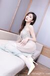 秀人超人氣女神『陸萱萱』最新大尺度私拍 輕透薄紗連衣 美乳豐臀 極品欠操 高清