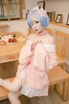 高端ACG業界女神爆機少女▌喵小吉&金魚▌雙模巨獻《從零開始的女體盛宴》超色情舔乳磨穴