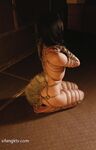 新束縛藝術色影唯美私拍 把極品女神捆綁成粽子 請君品嘗 極品身材 各種捆綁 高清