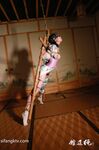 新束縛藝術色影唯美私拍 把極品女神捆綁成粽子 請君品嘗 極品身材 各種捆綁 高清