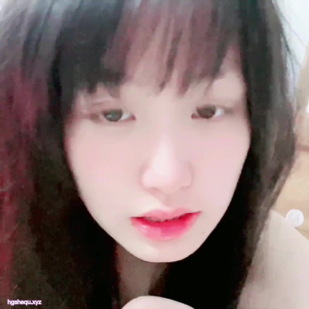 極品蘿莉音聲控露臉反差小嫩妹【比心陪玩小雪】私人高價定製紫薇裸身完成任務(43)