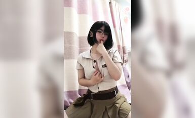 皮皮蝦網紅純欲女神【在下小羊】人前傲女，人後母狗，被金主包養定製私拍各種裸舞紫薇視頻207V (107)