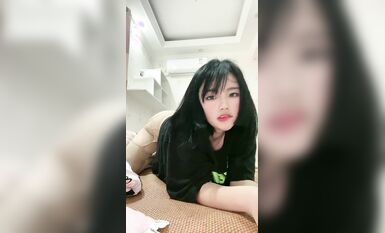 皮皮蝦網紅純欲女神【在下小羊】人前傲女，人後母狗，被金主包養定製私拍各種裸舞紫薇視頻207V (161)