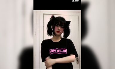 皮皮蝦網紅純欲女神【在下小羊】人前傲女，人後母狗，被金主包養定製私拍各種裸舞紫薇視頻207V (184)