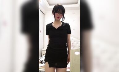 皮皮蝦網紅純欲女神【在下小羊】人前傲女，人後母狗，被金主包養定製私拍各種裸舞紫薇視頻207V (97)