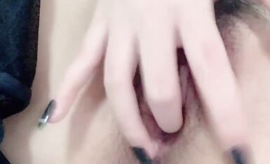 推特二次元極品美腿白虎一線天饅頭嫩比小姐姐【原味嵐一】收費私拍騷話特多各種紫薇淫語挑逗頗有擼點 (34)