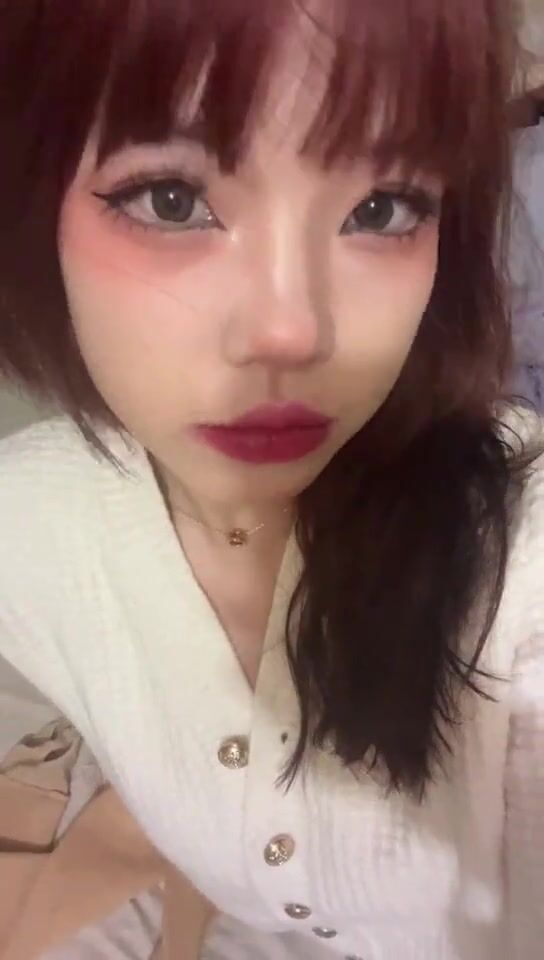 外網瘋傳的一個漂亮小姐姐，疑似上海名校舞蹈老師劉明X大尺度私拍 (11)