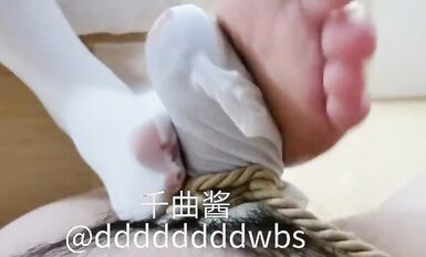 推特字母圈上海蘿莉風殘忍調教女大神【千曲醬】花樣百出極限虐奴~龜頭責罰強製取精馬眼酷刑 (130)