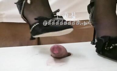 推特字母圈上海蘿莉風殘忍調教女大神【千曲醬】花樣百出極限虐奴~龜頭責罰強製取精馬眼酷刑 (17)