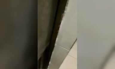 【極品稀缺 大開眼界】最新酒店門口偷拍性愛視頻流出 空姐女友+和表妹亂倫+同學炮友 性愛錄音附性愛視頻照片 (2)