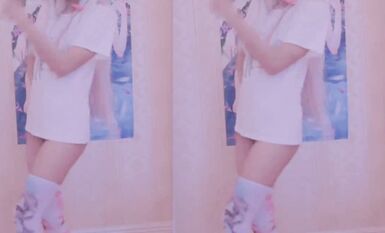 推特上著名抖音風福利姬可愛多是冰棍阿-露臉二次元裝扮宅舞