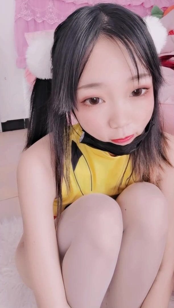 推特上著名抖音風福利姬可愛多是冰棍阿-露臉十分鍾皮卡丘制服勾引誘惑