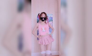 推特上著名抖音風福利姬可愛多是冰棍阿私拍各種潮流BGM活潑裸舞露臉母狗式紫薇 (14)