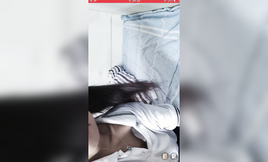 最新《瘋狂抖音》外篇之《抖音擦邊8》各種閃現走光刷邊 走私會議房給男友口愛 這期超精彩3.走光擦邊 (5)