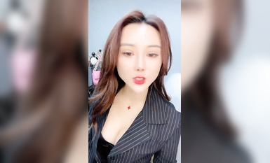 重磅！正宗腿模下海~【腿模颜颜】道具自慰！简直勾人魂魄~ (1)