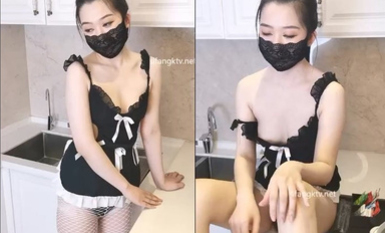 新晋新人女神『小宁』最新大尺度内部私拍 和摄影师互动 乳头超粉 毛毛非常浓密 性欲很强