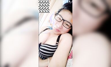 少女殺手PUA大神網撩青澀學生妹 由淺入深最後開房啪啪全程露臉沒啥性經驗動作生疏 (4)