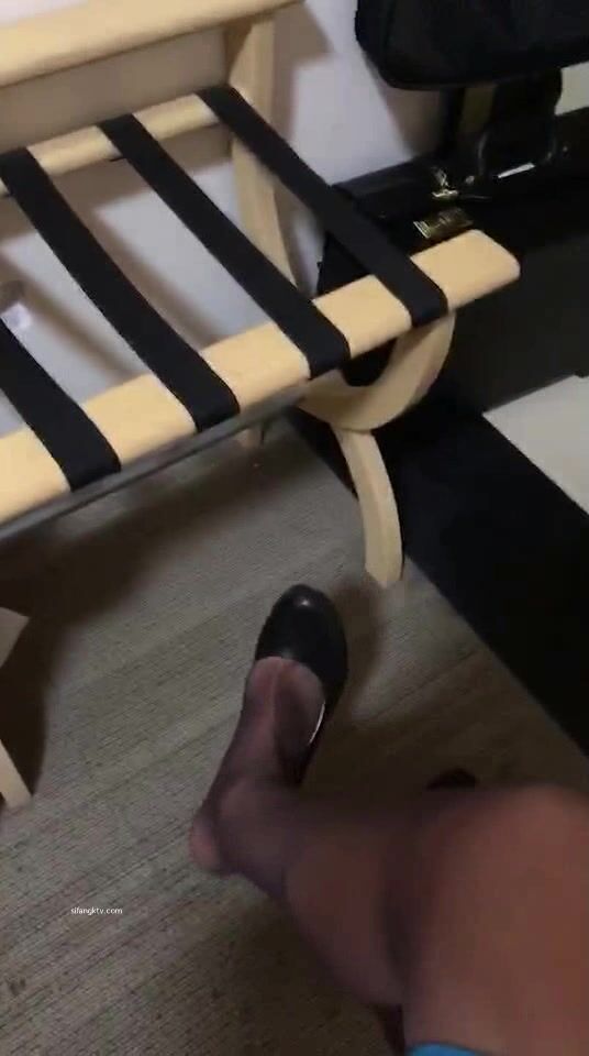 【真實空姐】各大航空美麗空姐 不欲人知的真實反差 (11)