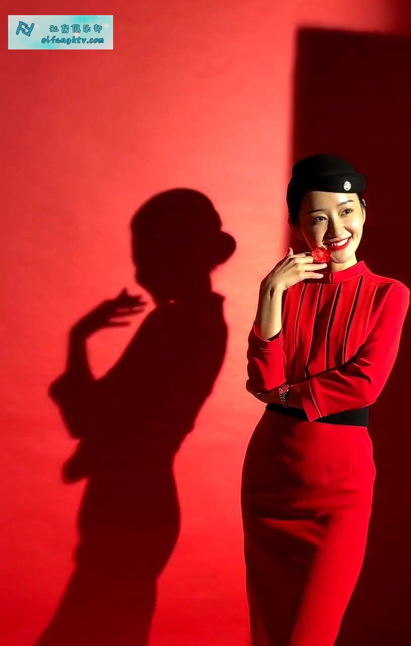 【真實空姐】各大航空美麗空姐 不欲人知的真實反差 (11)