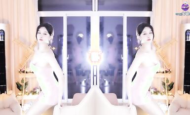 2022最新藏寶圖之舞神一姐『小恩雅』高潮表情加強版 切換VR視角超爆 高清 (4)