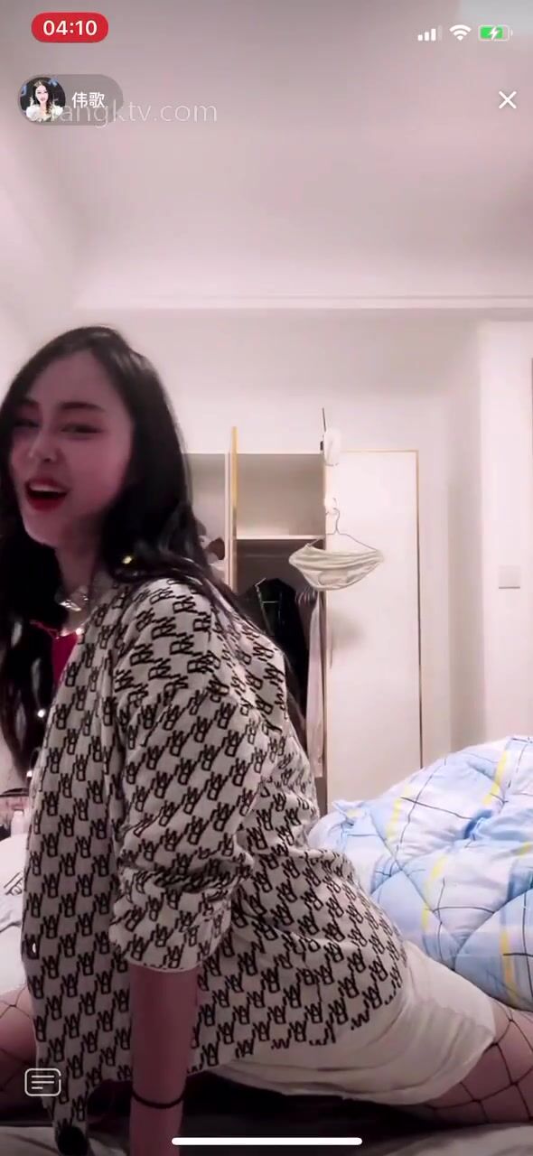 重磅 抖音直播技術性走光 熱舞 露底 美女雲集 (131)