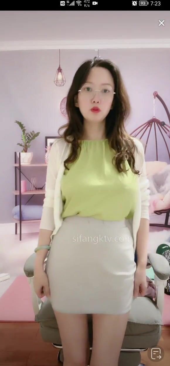 重磅 抖音直播技術性走光 熱舞 露底 美女雲集 (17)