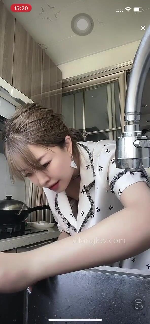 重磅 抖音直播技術性走光 熱舞 露底 美女雲集 (58)