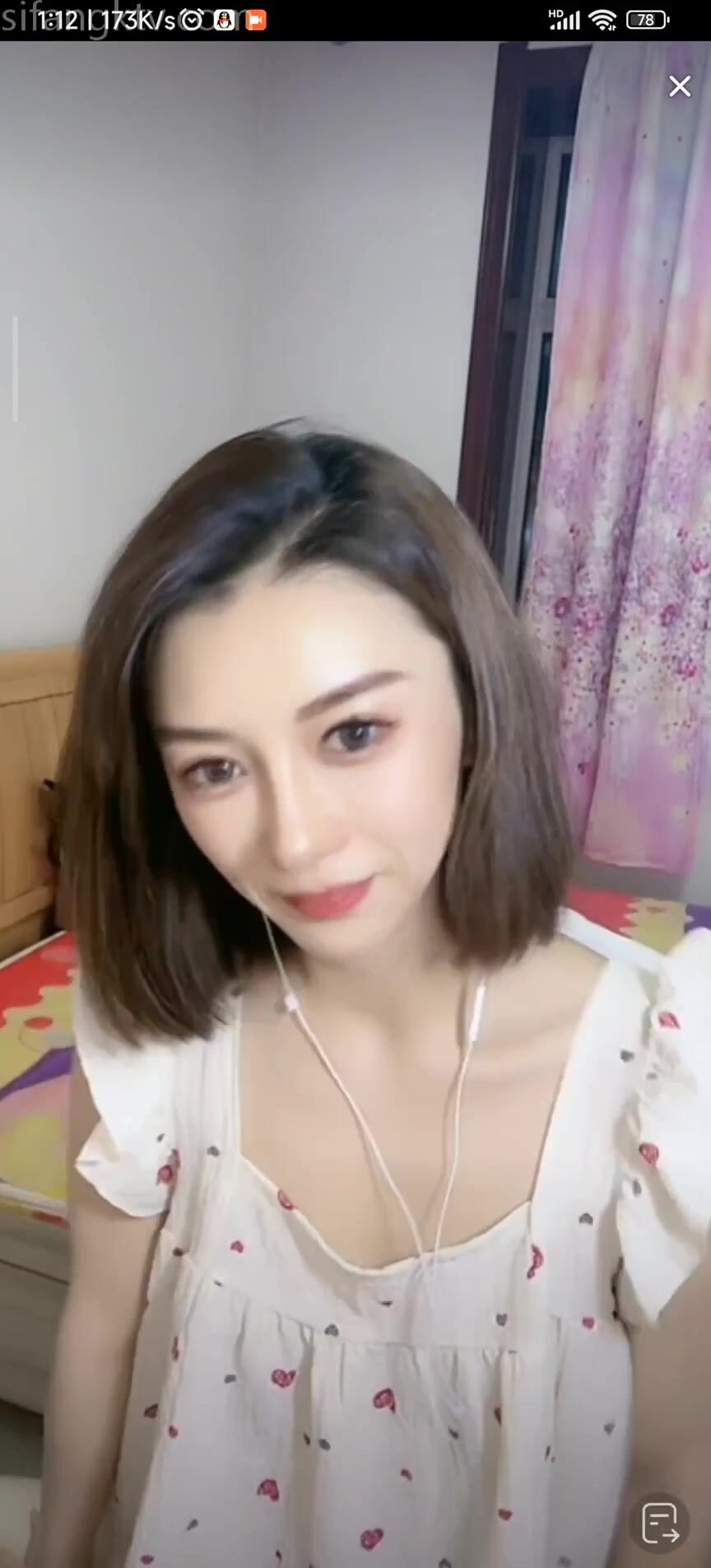 重磅 抖音直播技術性走光 熱舞 露底 美女雲集 (77)