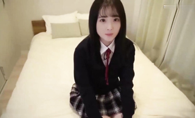 高顏清純JK美眉吃雞啪啪【FC2-PPV-2551759】小貧乳小粉穴 尿尿狂噴 被無套輸出 口爆吃精