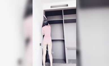 尤物反差婊，推特頂級美腿蜜臀小網紅-LC小狐狸 色女的膽子都是這么大嗎？公共場合如此暴露，大爺們的眼睛都翻直了小視頻集 (86)