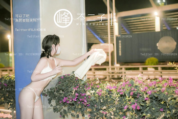 【深夜企劃】極品模特【峰不二子】-馬路中央驚險之旅 全裸露出灌腸噴射 在車流中完成菊穴高潮