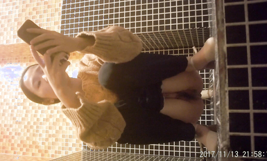 馬賽克蹲廁正面美女合集（醜女全部刪除）（1080P無水印） (6)