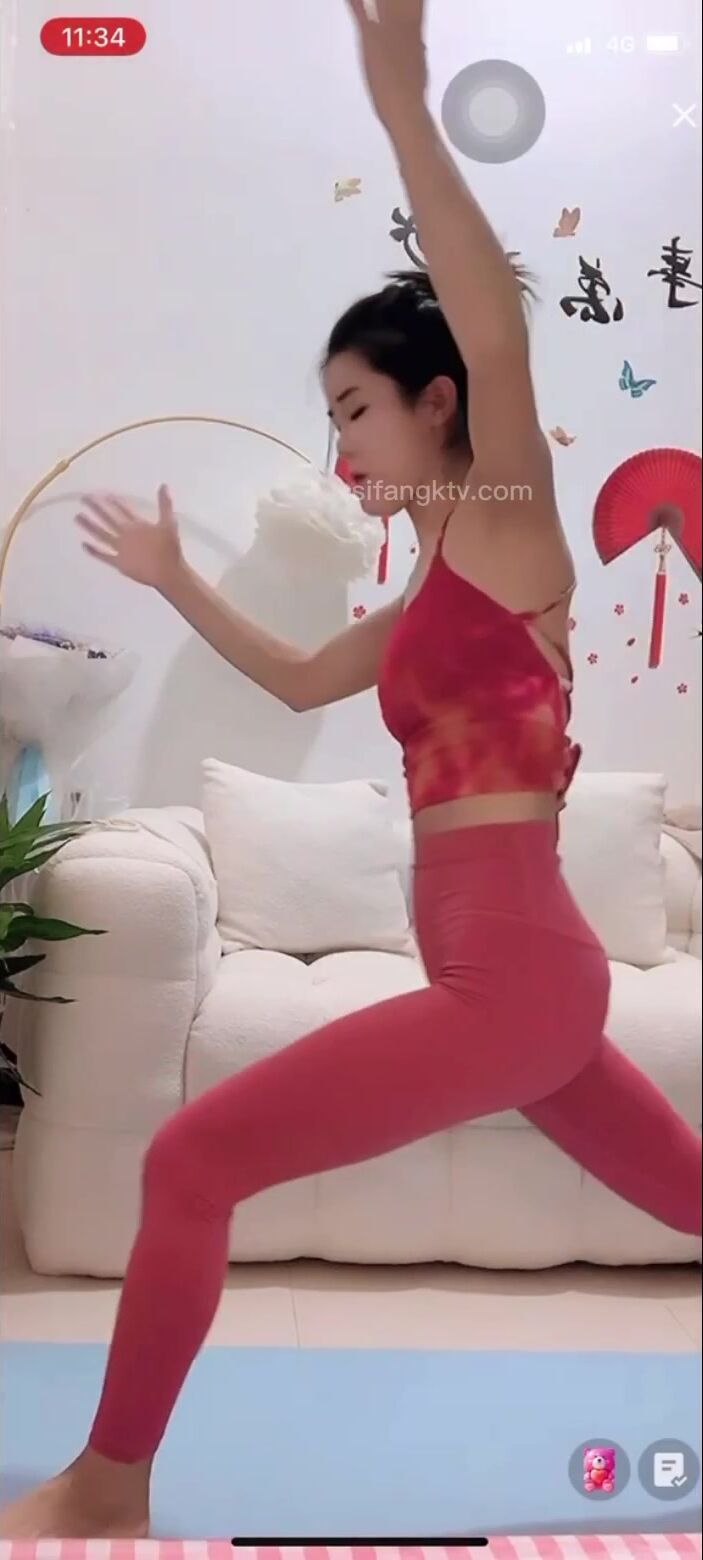 最新《瘋狂抖音》外篇之《抖音擦邊》眾女神直播中各種閃現走光刷邊 露毛露屁 凸點誘惑 (136)