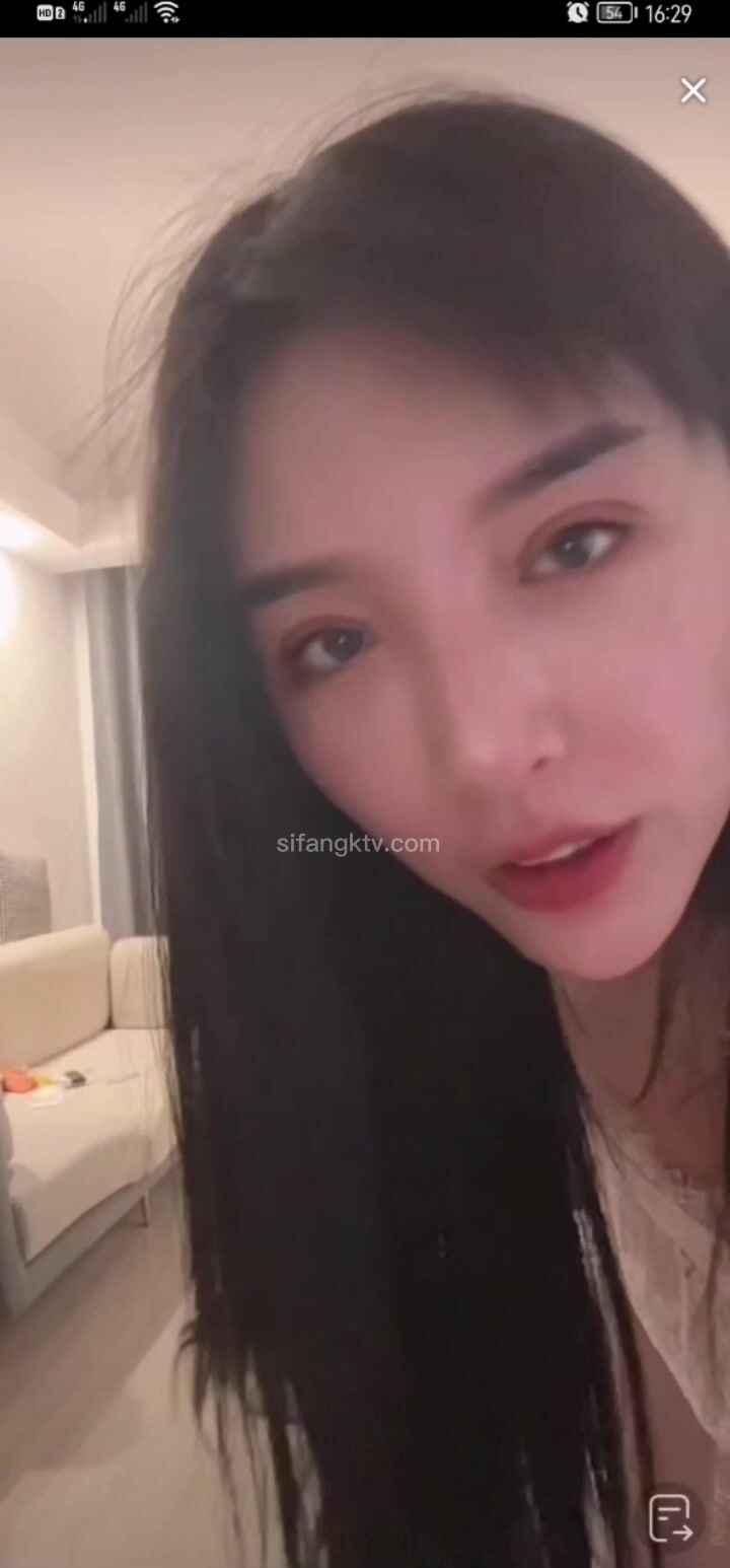 最新《瘋狂抖音》外篇之《抖音擦邊》眾女神直播中各種閃現走光刷邊 露毛露屁 凸點誘惑 (88)