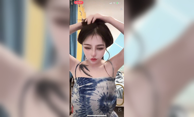 最新《瘋狂抖音》外篇之《抖音擦邊》眾女神直播中各種閃現走光刷邊 露毛露屁 凸點誘惑 (153)