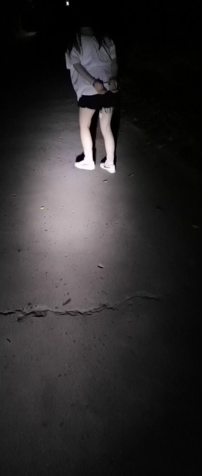 露天陽台日式單腿吊縛 TK數據線鞭打電擊 戶外繩褲手銬 最高數值電擊警告 高清3K版 [ (2)