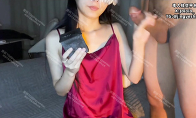 重口警告！把堂妹調教成為吃精液和尿液母狗！妹妹的精液食物吃播「Jojo九九」哥哥一周不射的濃精拌吐司吃下去腥死了