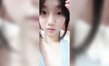 長的很萌的鄰家學妹和線上男友1v1，美乳嫩穴多水，虛擬造愛，線上調教，反差阿黑顏 (6)