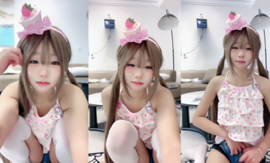 05年可愛小蘿莉 玉米mm 直播大秀絲襪美腿，自慰噴水 粉嫩小穴 (7)