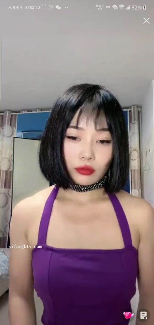 最新《瘋狂抖音》外篇之《抖音擦邊3》顏值主播直播各顯神通 閃現 走光露點 刷邊PK (126)