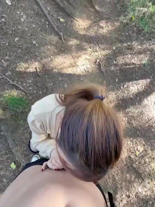 重磅推薦！淫盪肥臀人妻母狗【見過騷的 沒見過這么騷的】喜歡戶外露出，喜歡被很多男人操 (56)