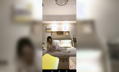 最新《瘋狂抖音》外篇之《抖音擦邊4》顏值主播各顯神通 閃現走光 刷邊瘋狂作死 扣逼漏奶 (103)