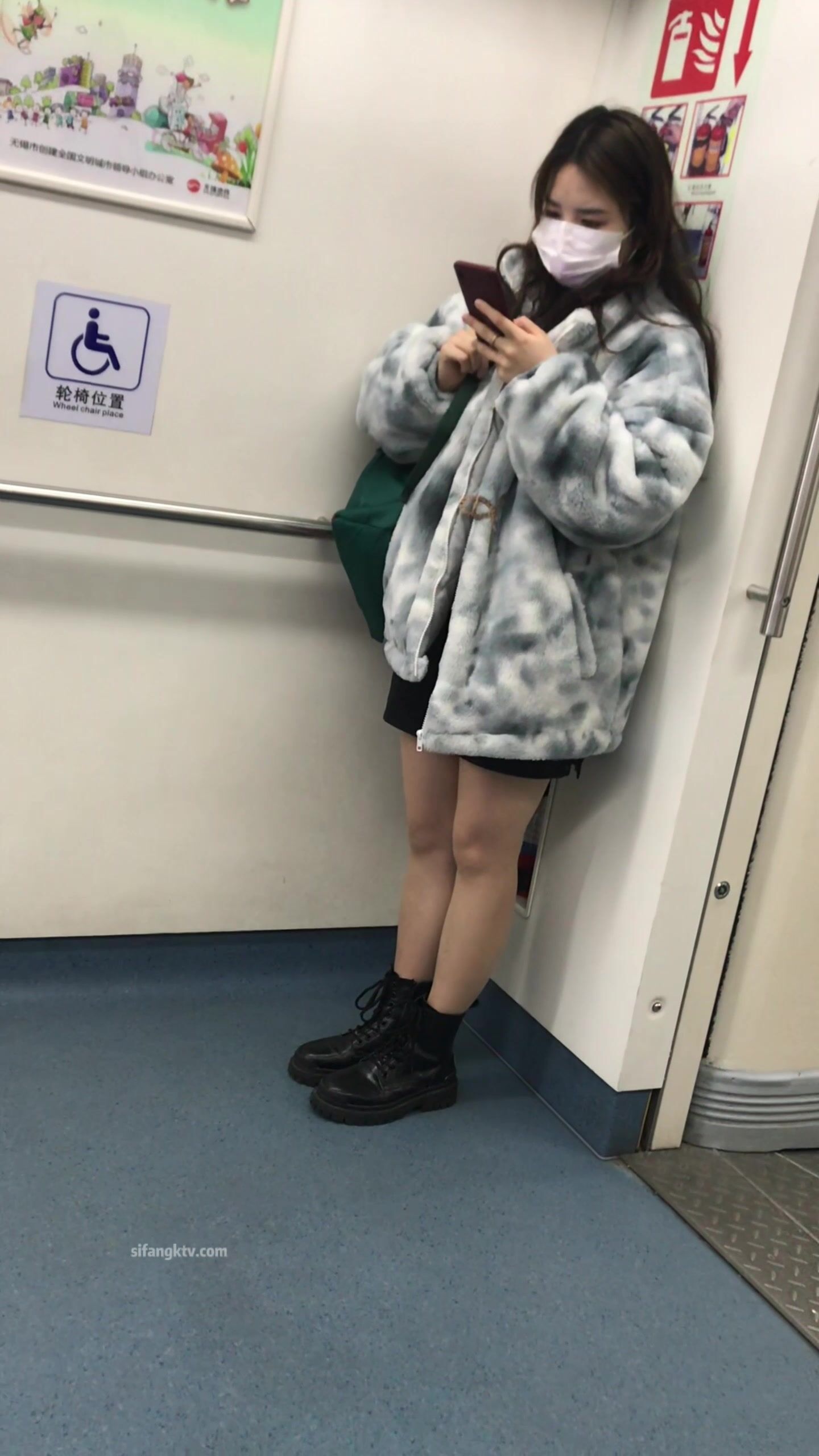 稀缺學妹專場專業抄底靚麗學生妹JK制服掀裙開閃光燈強抄看的心驚肉跳太刺激超清4K原版(58)