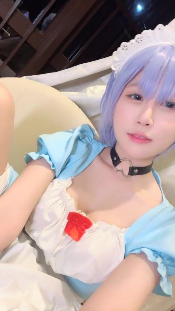 童顏巨乳蘿莉【京魚兒】二次元風COS裝摳B特寫 三場收費合集 (3)